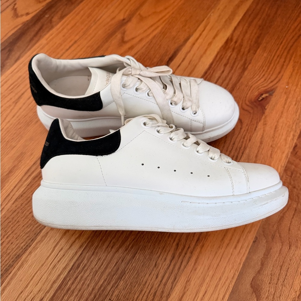 Alexander McQueen oversized sneaker